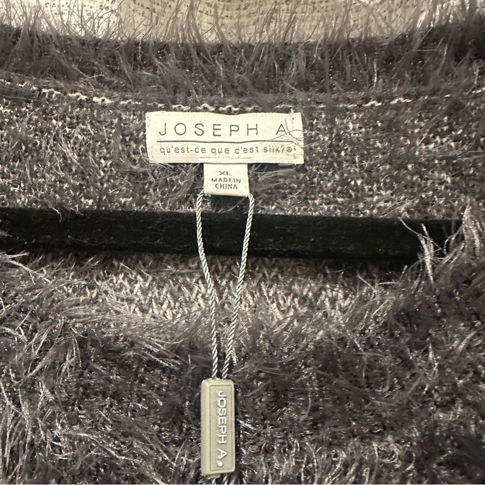 NWT Women’s Joseph A. Eyelash Sweater Crew Charcoal Dot Fuzzy Soft Pullover XL. - Picture 3 of 7